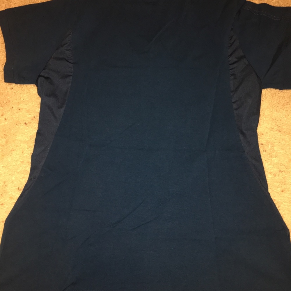 BrandNew shealth Scrub top💙